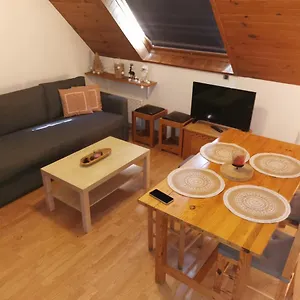 https://le-pti-chalet-luchonnais.midi-pyreneeshotels.com